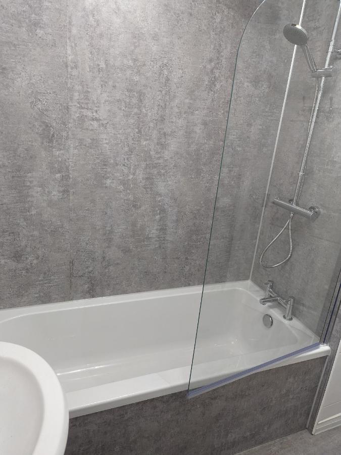 Teith Court Apartment With Private Parking. ستيرلينج المظهر الخارجي الصورة