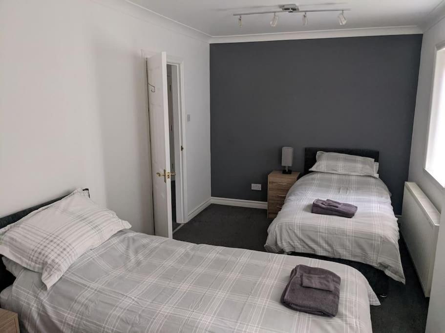Teith Court Apartment With Private Parking. ستيرلينج المظهر الخارجي الصورة