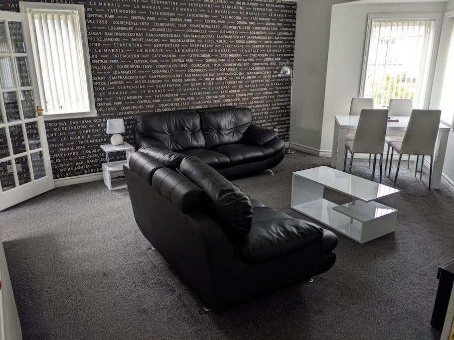 Teith Court Apartment With Private Parking. ستيرلينج المظهر الخارجي الصورة